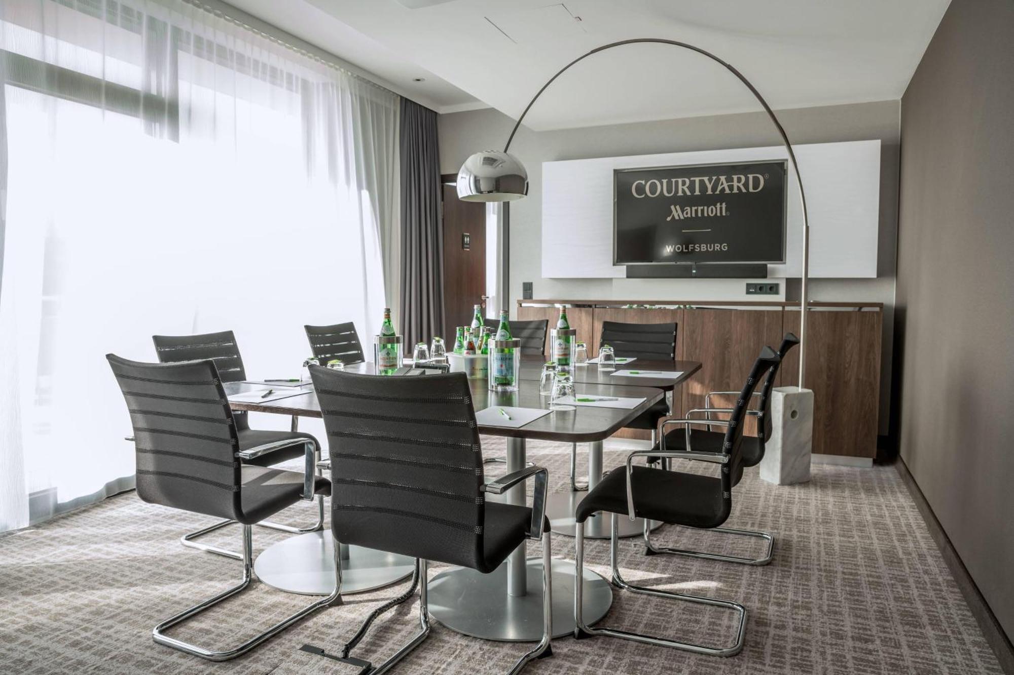 Courtyard By Marriott Wolfsburg Hotel Kültér fotó