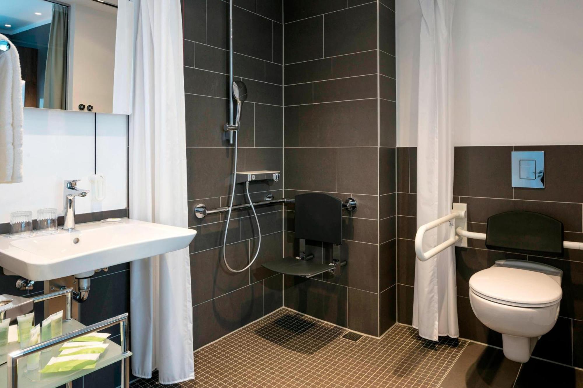 Courtyard By Marriott Wolfsburg Hotel Kültér fotó
