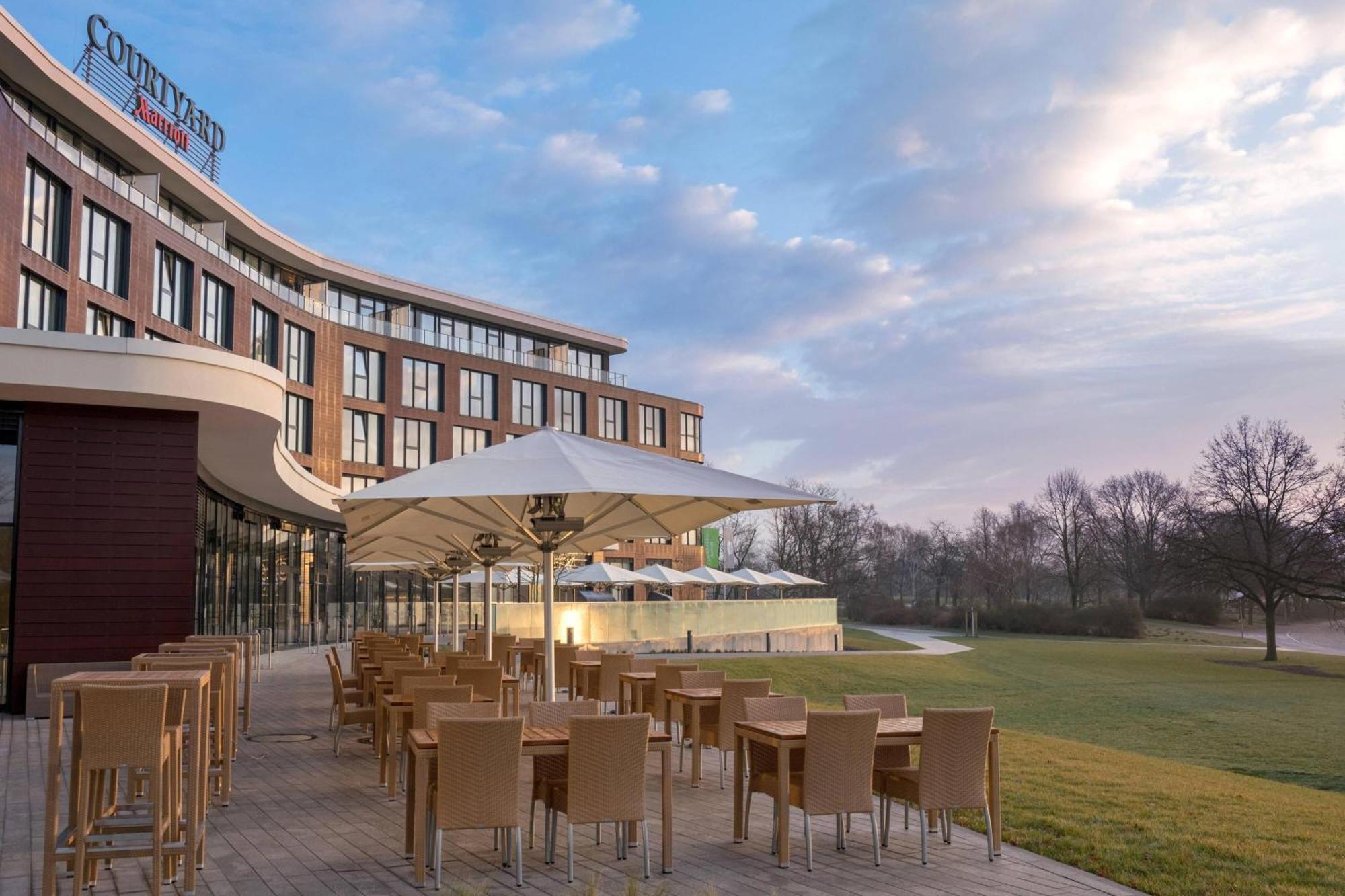 Courtyard By Marriott Wolfsburg Hotel Kültér fotó