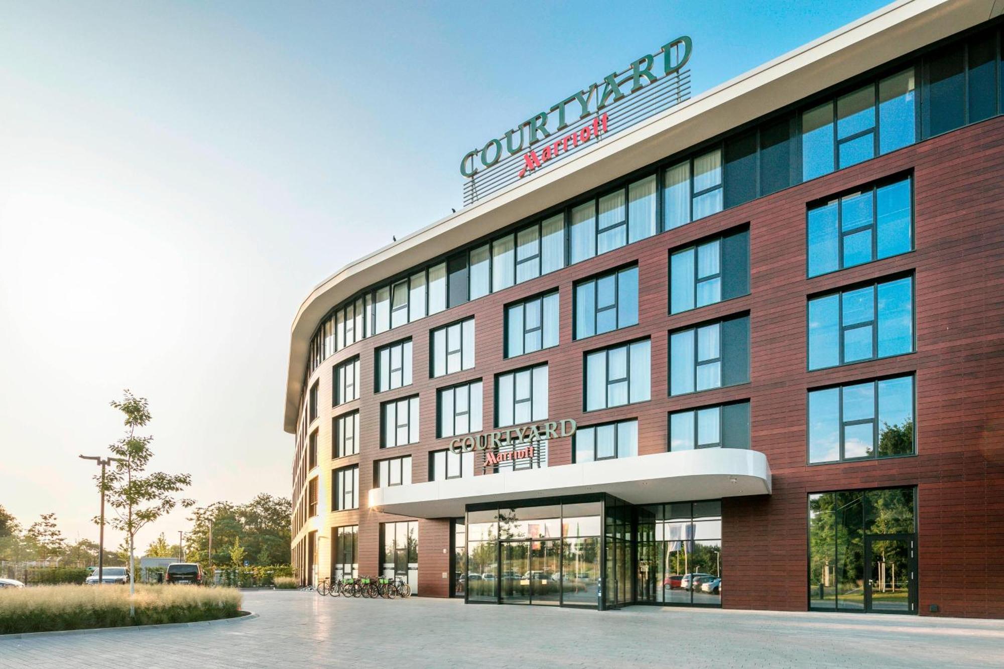 Courtyard By Marriott Wolfsburg Hotel Kültér fotó