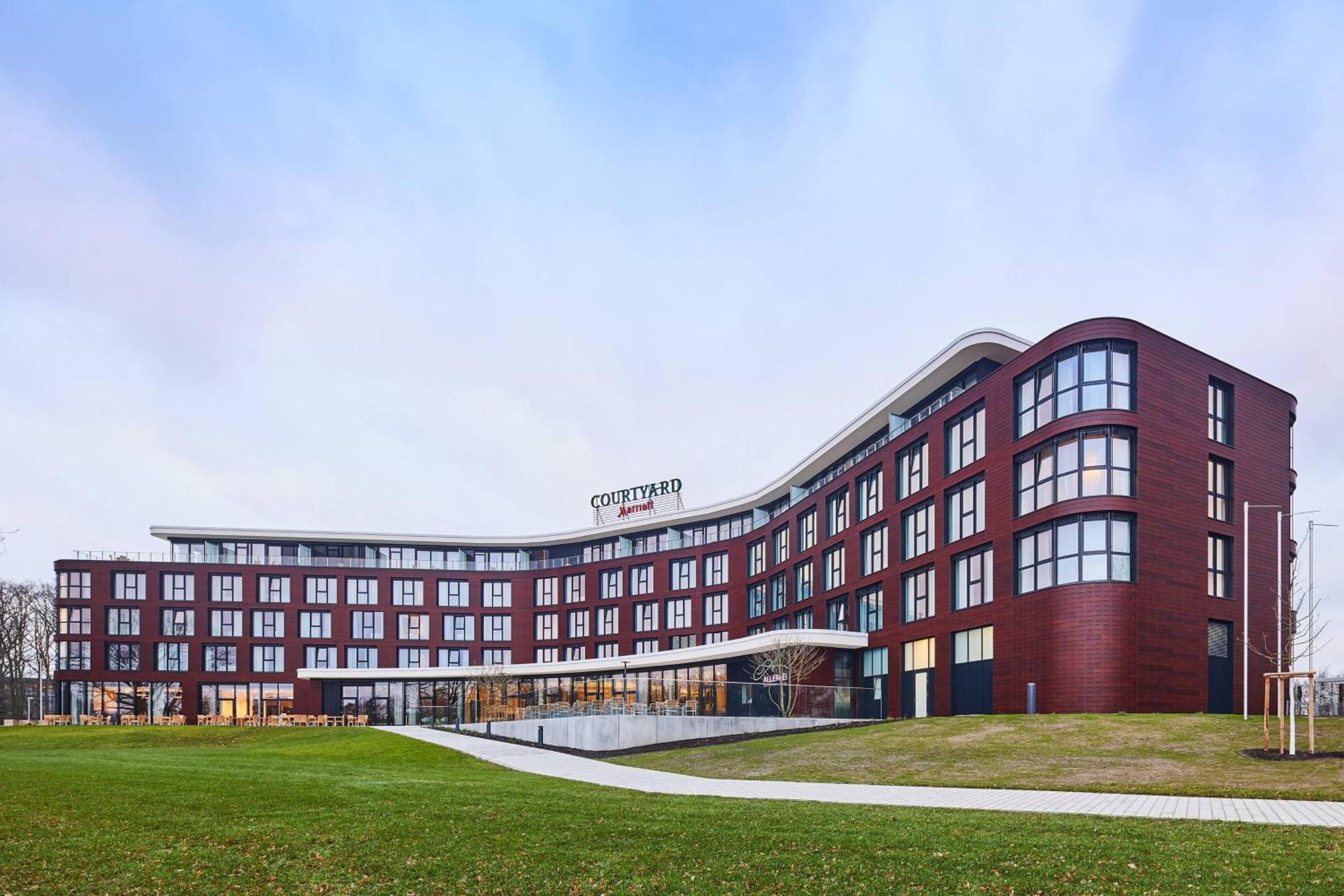 Courtyard By Marriott Wolfsburg Hotel Kültér fotó